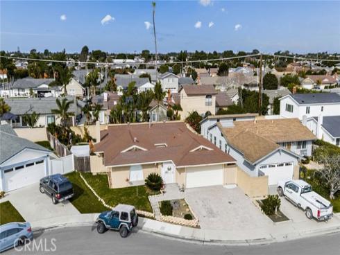 6261  Balmoral  , Huntington Beach, CA