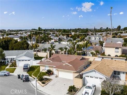 6261  Balmoral  , Huntington Beach, CA