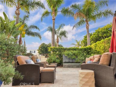 320  15th  , Huntington Beach, CA