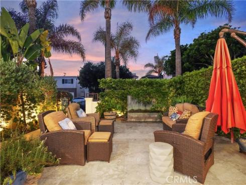 320  15th  , Huntington Beach, CA