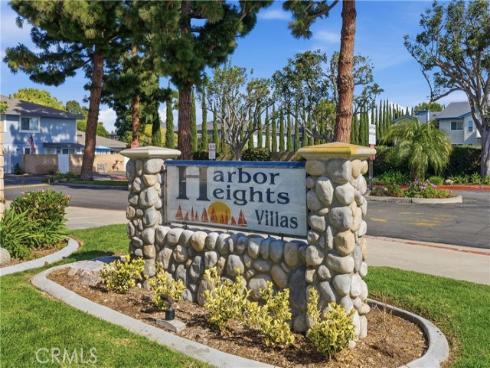 16395  Del Oro   Circle, Huntington Beach, CA