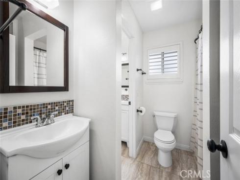 19880  Berkshire  , Huntington Beach, CA