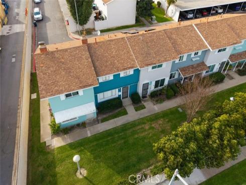 19880  Berkshire  , Huntington Beach, CA