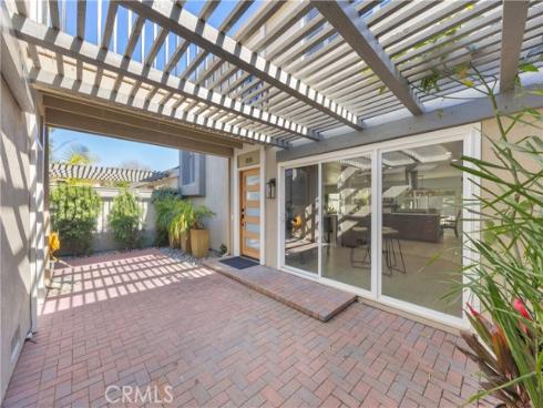 19676  Seawind   Circle, Huntington Beach, CA