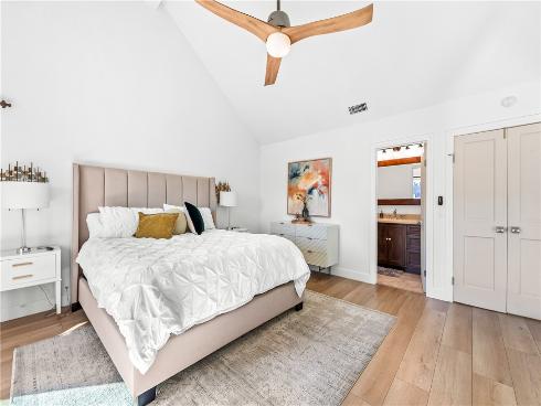 219  2nd   Street, Huntington Beach, CA