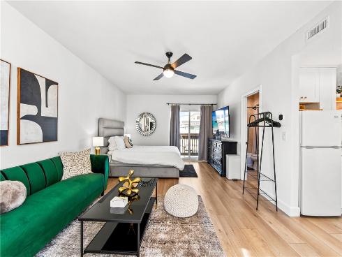 219  2nd   Street, Huntington Beach, CA