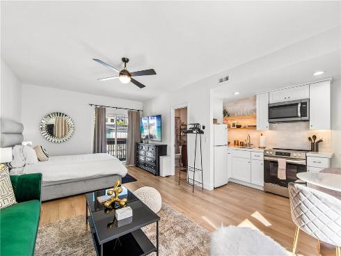 219  2nd   Street, Huntington Beach, CA