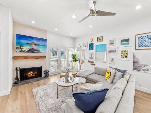 219  2nd   Street, Huntington Beach, CA