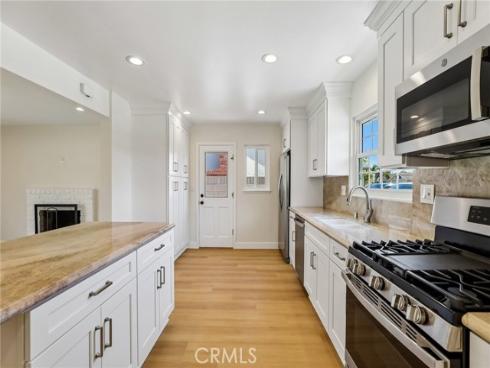 17191 Kampen Lane, Huntington Beach, CA