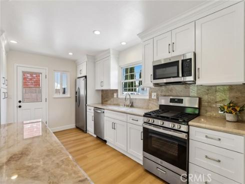 17191 Kampen Lane, Huntington Beach, CA