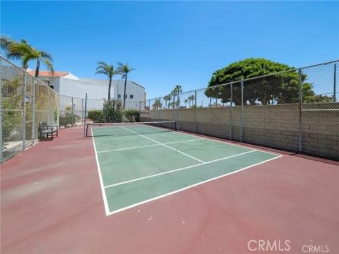 16276  Pacific  B  Circle, Huntington Beach, CA