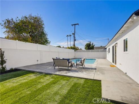 4652  Prelude  , Huntington Beach, CA