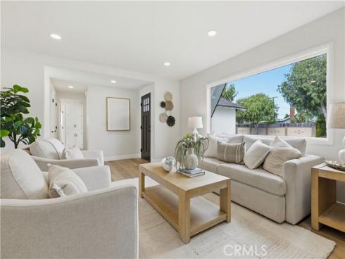 4652  Prelude  , Huntington Beach, CA