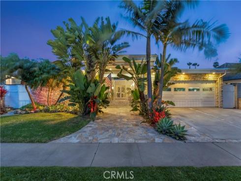 17164  Edgewater   Lane, Huntington Beach, CA