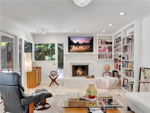 17164  Edgewater   Lane, Huntington Beach, CA