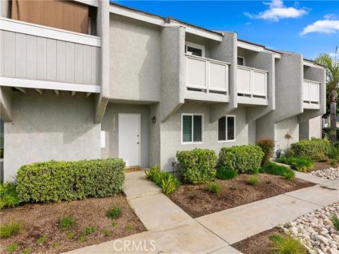 18853  Lister Lane  , Huntington Beach, CA
