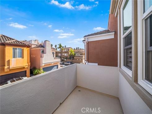 304  Goldenwest   Street, Huntington Beach, CA