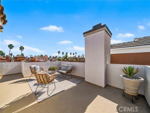304  Goldenwest   Street, Huntington Beach, CA