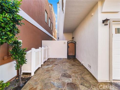 304  Goldenwest   Street, Huntington Beach, CA