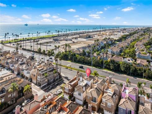 304  Goldenwest   Street, Huntington Beach, CA