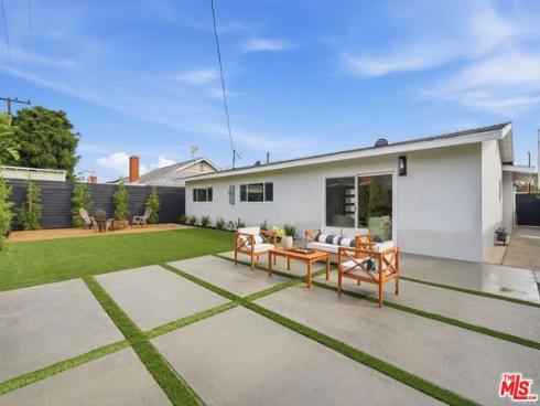 19891  Gloucester   Lane, Huntington Beach, CA