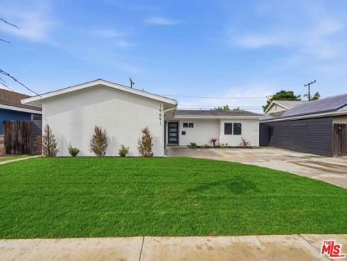 19891  Gloucester   Lane, Huntington Beach, CA