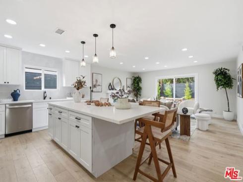 19891  Gloucester   Lane, Huntington Beach, CA