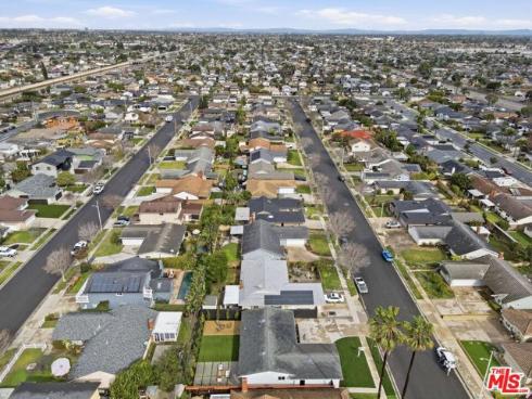 19891  Gloucester   Lane, Huntington Beach, CA