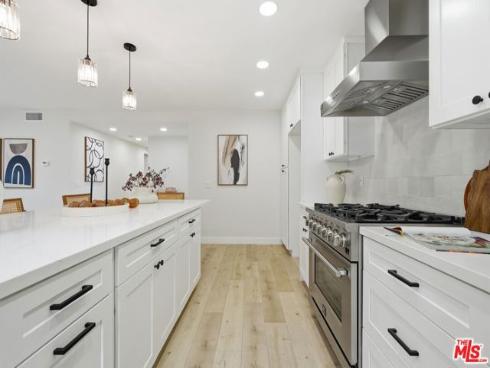 19891  Gloucester   Lane, Huntington Beach, CA