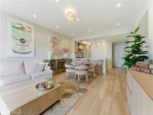 200  Pacific Coast Hwy  418 , Huntington Beach, CA