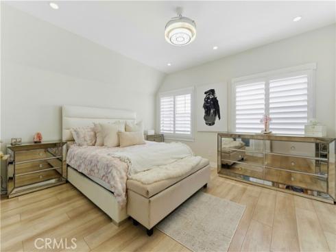 200  Pacific Coast Hwy  418 , Huntington Beach, CA