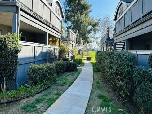 18242  Parkview  , Huntington Beach, CA