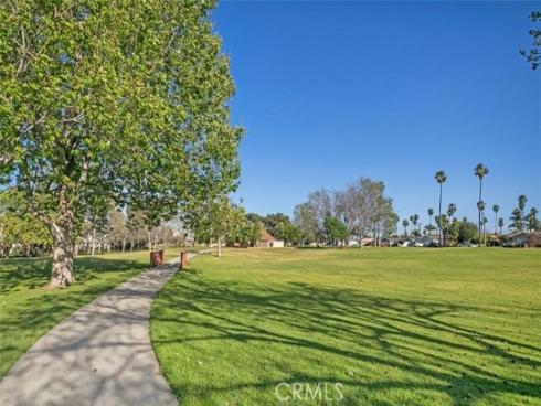 18242  Parkview  , Huntington Beach, CA