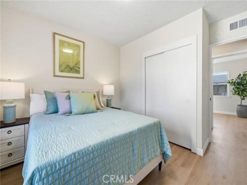 5032  Galway  , Huntington Beach, CA