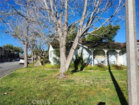 1203  Park  , Huntington Beach, CA