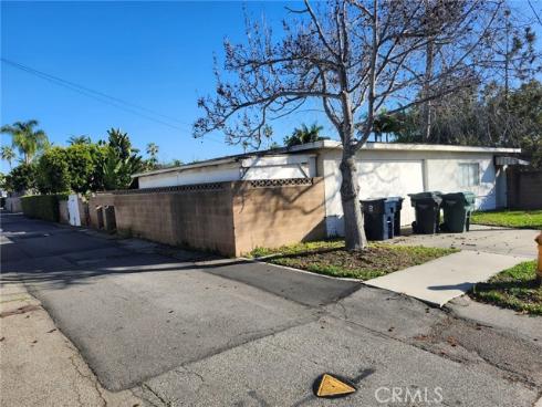 1203  Park  , Huntington Beach, CA