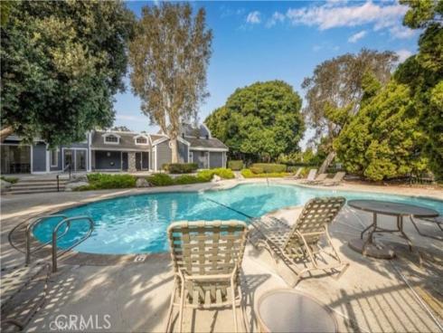 8132  Atwater  202  Circle, Huntington Beach, CA