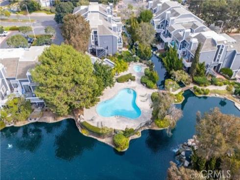 8132 Atwater 202 Circle, Huntington Beach, CA