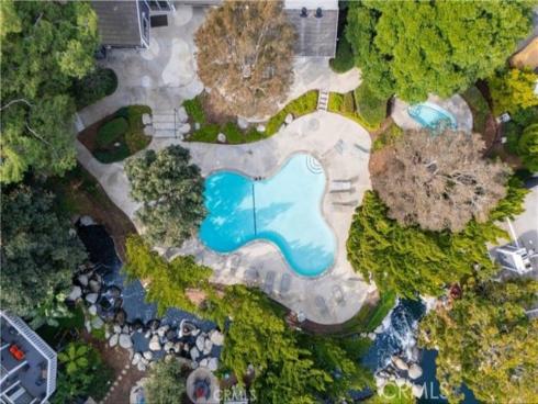 8132 Atwater 202 Circle, Huntington Beach, CA