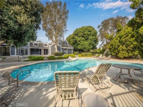 8132 Atwater 202 Circle, Huntington Beach, CA