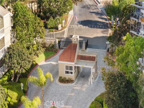 20371  Bluffside  B105  Circle, Huntington Beach, CA