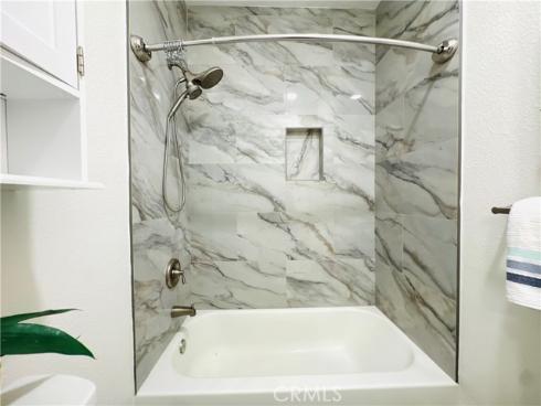 626  Lake  37  Street, Huntington Beach, CA