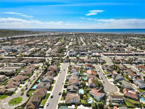 21361  Lemontree  , Huntington Beach, CA