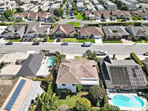 21361  Lemontree   Lane, Huntington Beach, CA