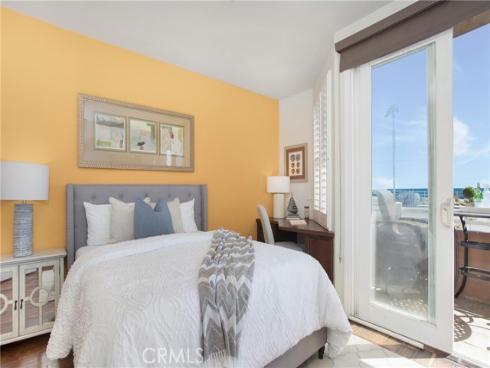 1314  Pacific Coast Highway  A , Huntington Beach, CA