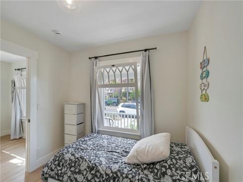 522 11th , Huntington Beach, CA