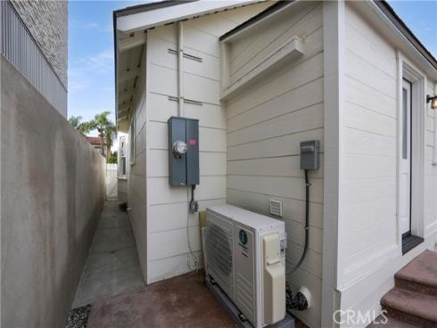 522 11th , Huntington Beach, CA