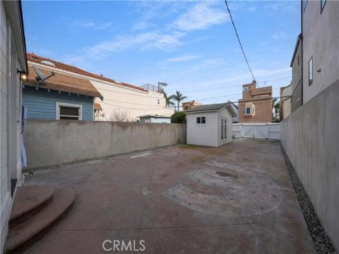 522 11th , Huntington Beach, CA