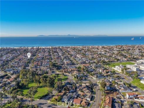 522 11th , Huntington Beach, CA