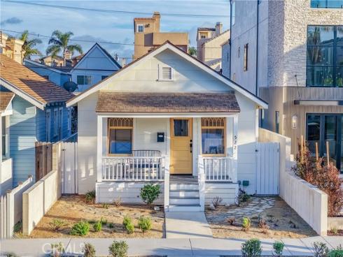 522 11th , Huntington Beach, CA